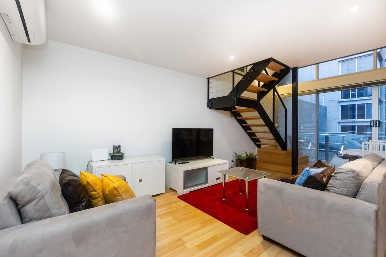New York Lofted Cbd Retreat With Pool And Parking Apartment *